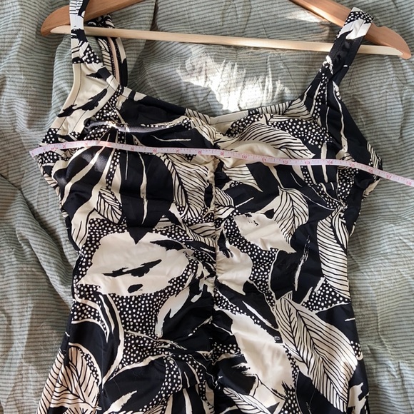 Maxine of Hollywood one piece bathing suit - Picture 6 of 6